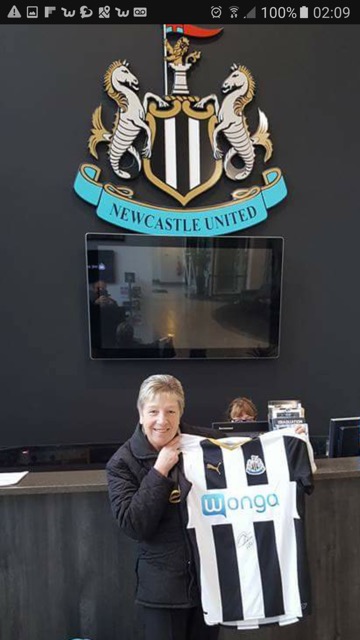 Lynn with Rafa signed shirt!